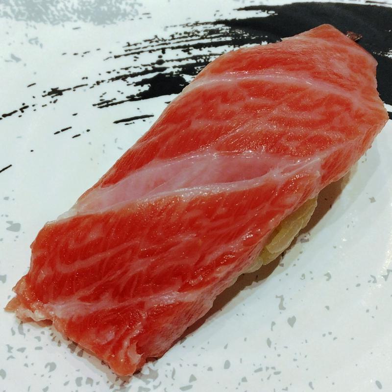 本まぐろ大とろ(回転寿司みさき 川崎アゼリア店)