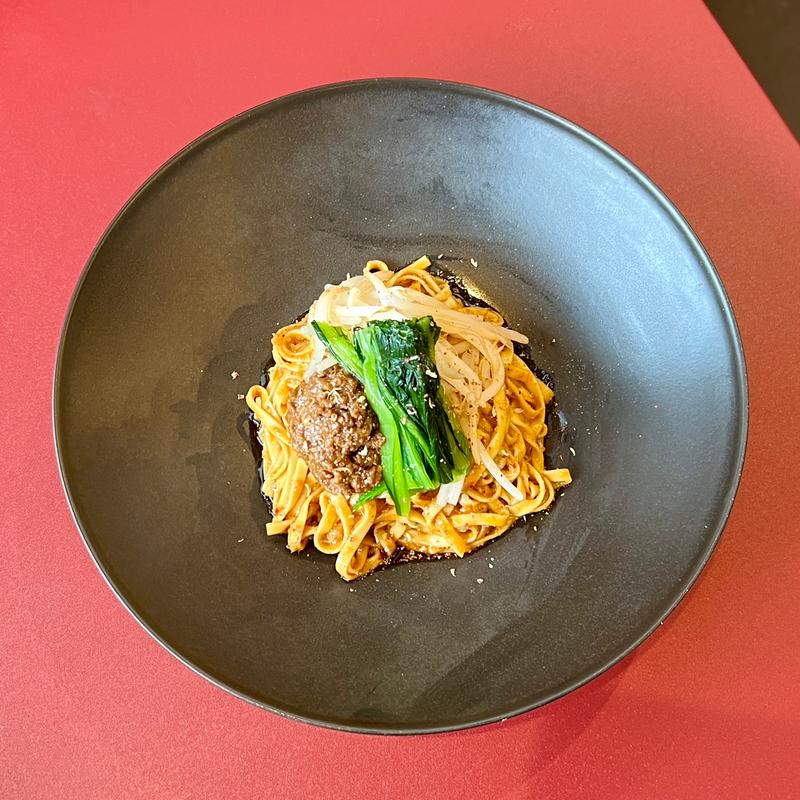 汁なし担々麺(牛骨醤油ラーメン ジロー)