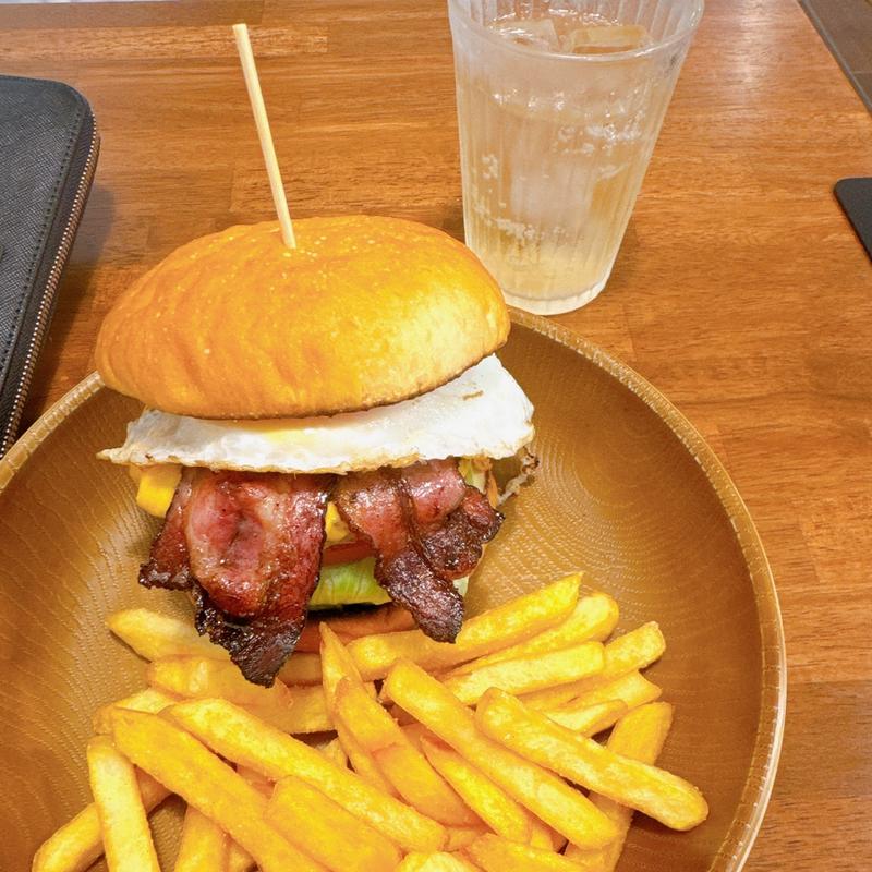 ベーコンエッグ(SUBURBAN GRILL)