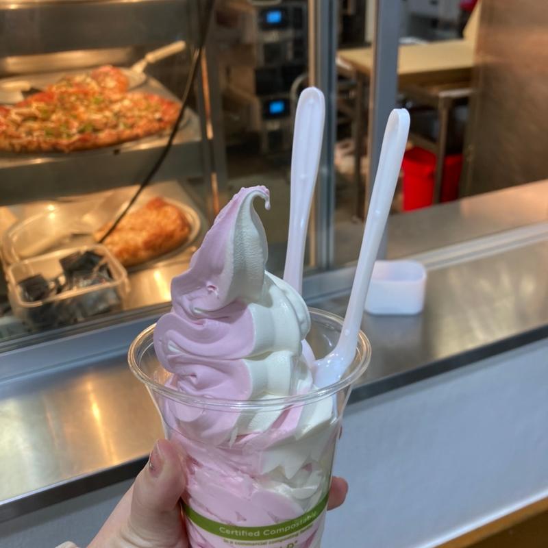 ミックスソフトクリーム いちご(コストコホールセール　金沢シーサイド店)