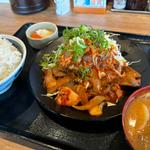 豚キムチ定食 野郎盛