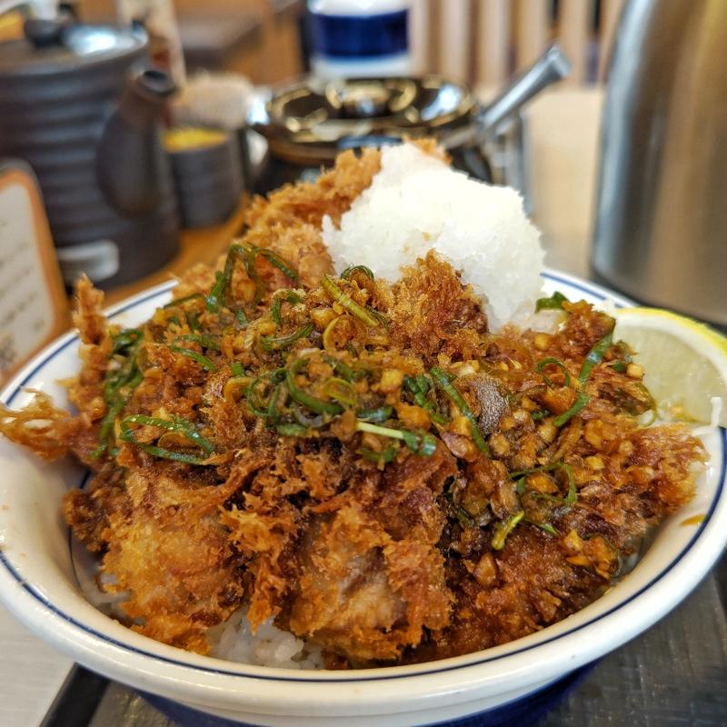 まぐろカツとささみカツの合い盛り丼(かつや横浜日野店)
