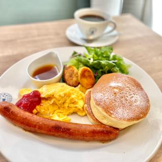 エッグ＆ミートパンケーキ　2枚(パンケーキ専門店 Sakura Cafe Hanon（サクラカフェ ハノン） 京都河原町)