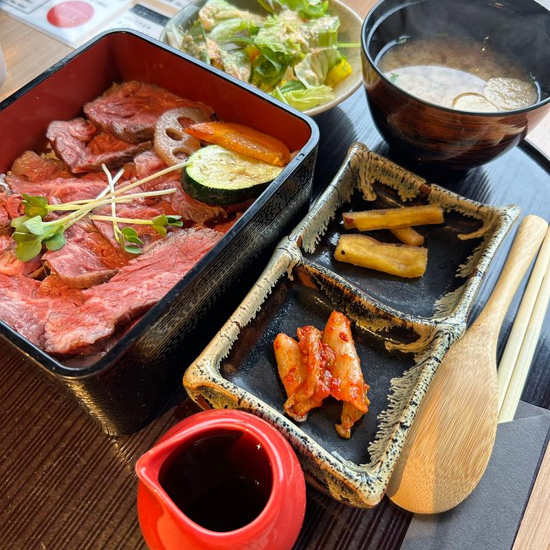 ハラミステーキ重(ぴこぴこ精肉店 多度津)