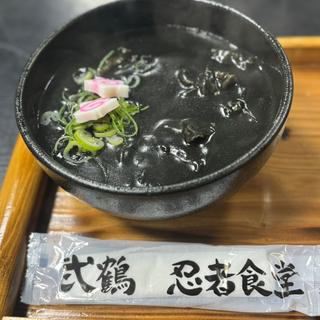 忍者黒カレーうどん(ニカク食堂 )