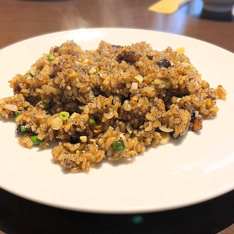 牛すじ入り黒胡椒炒飯(中国菜 恵)