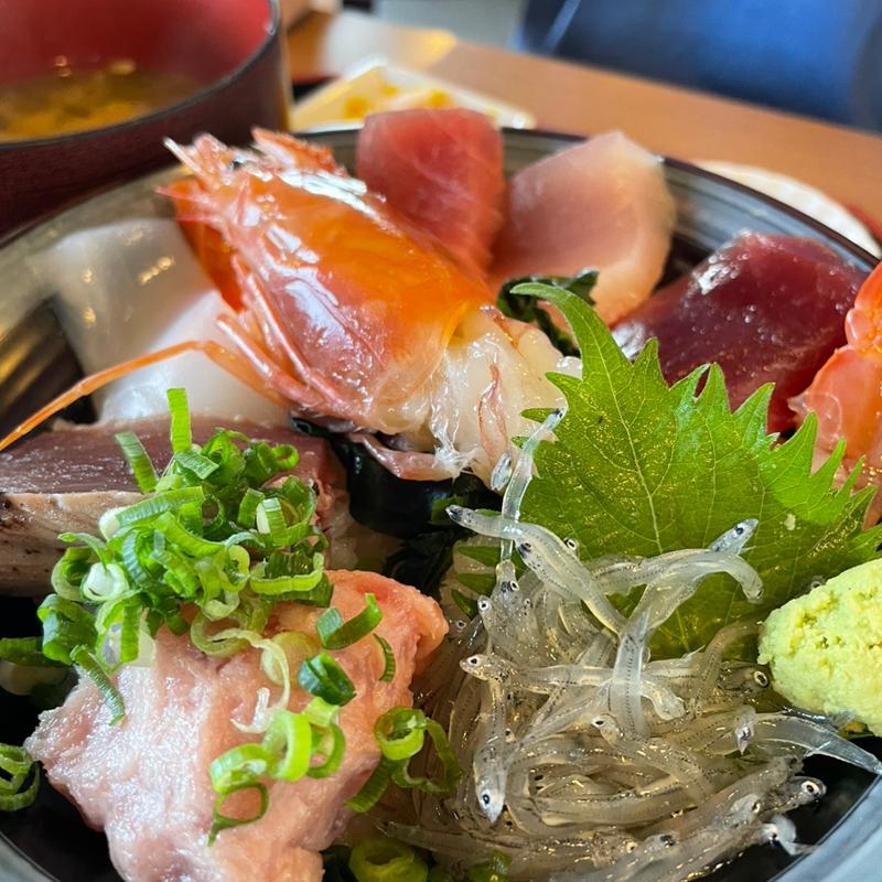 海鮮丼ランチ(清水港魚河岸 漁師めし 岸家)