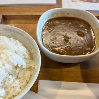 牛すじカレー定食(蕎麦とゴハン 72%)