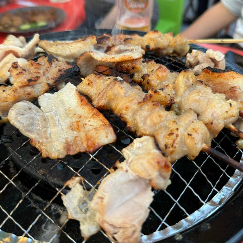 豚バラ、鶏もも、やきとり(ビアガーデンマイアミ)