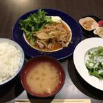 豚の生姜焼き定食(海鮮ぐろっと)
