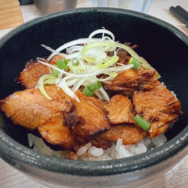 炙りチャーシュー丼(ラーメン専科 竹末食堂)