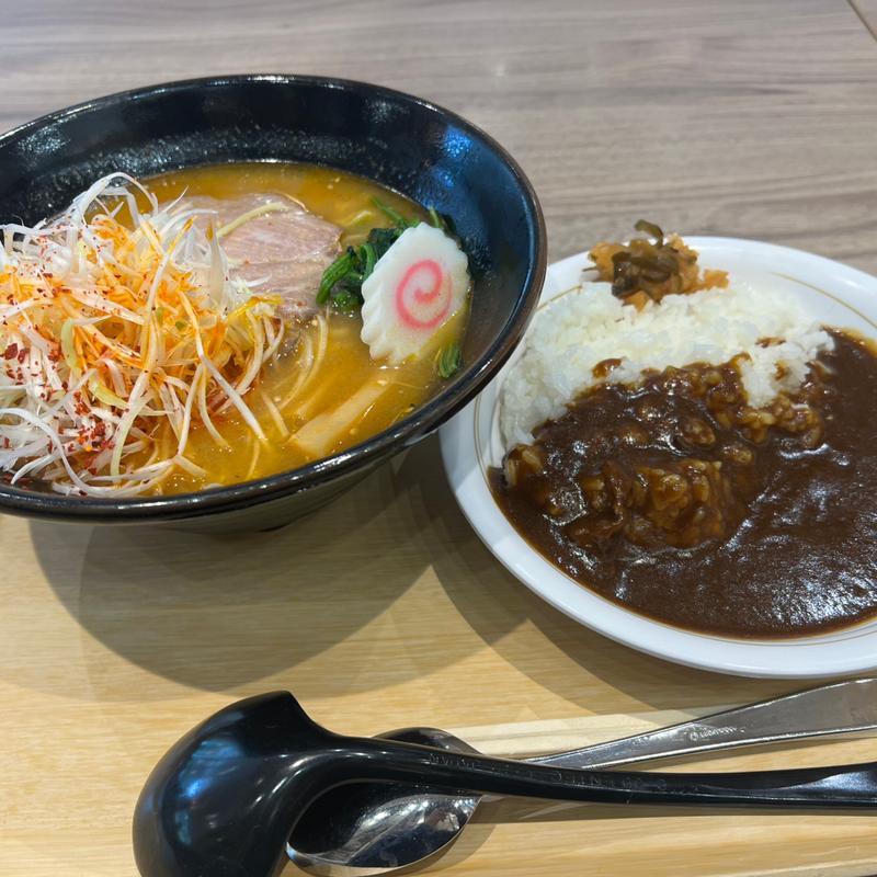ネギ味噌ラーメンカレーセット(国見サービスエリア上り ショッピングコーナー)