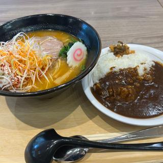ネギ味噌ラーメンカレーセット(国見サービスエリア上り ショッピングコーナー)