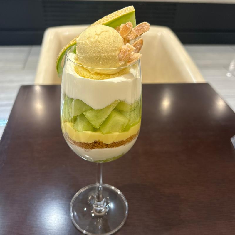 メロンパフェ(シャンドワゾー グラシエ ショコラティエ)