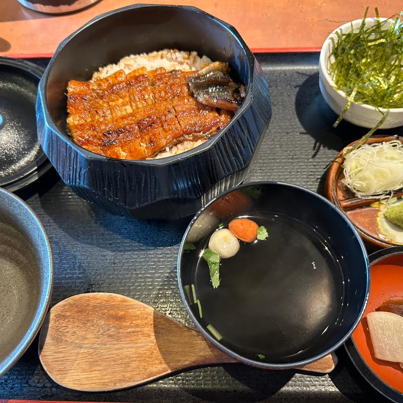 うなぎのひつまぶし(炭櫓 （すみやぐら）)