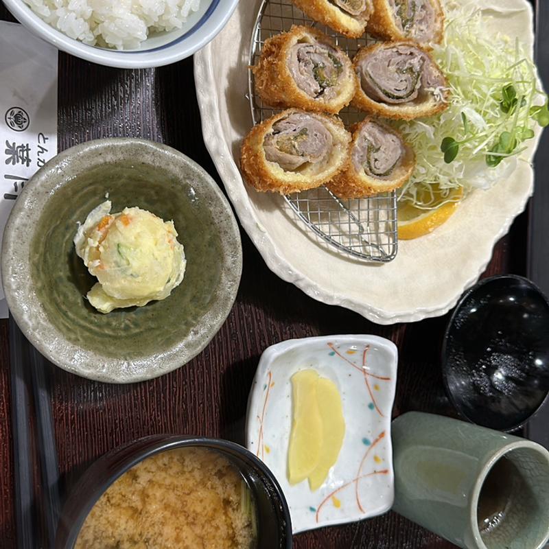 一口梅カツ(とんかつ 葉月 )