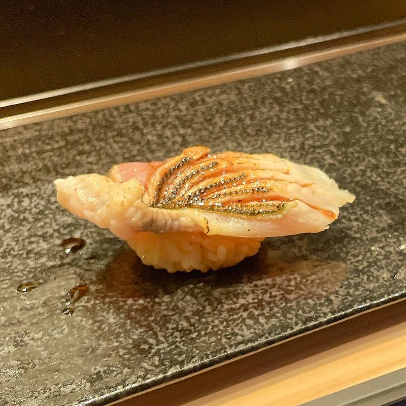 たかべ(廻転鮨 銀座おのでら 息子渋谷店)