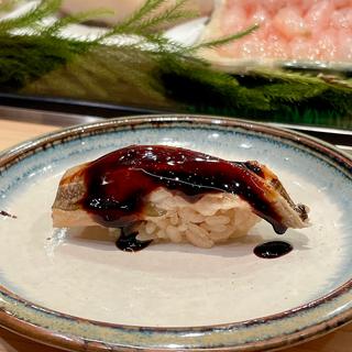 自家製煮穴子(廻転鮨 銀座おのでら 息子渋谷店)