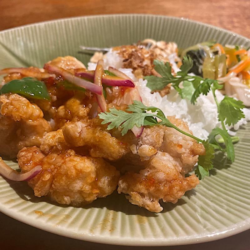 タイ風チリチキンごはん(ブラインドウォーターメロン（Blind Watermelon）)