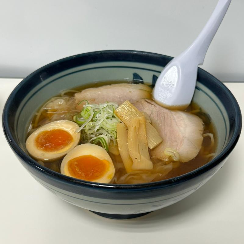 ワンタンメン煮玉子入り(ワンタンメンの満月 酒田本店)