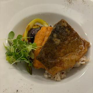 虹鱒丼(中禅寺金谷ホテル )