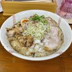 醤油ちゃーしゅー麺 中盛 (1.5玉)
