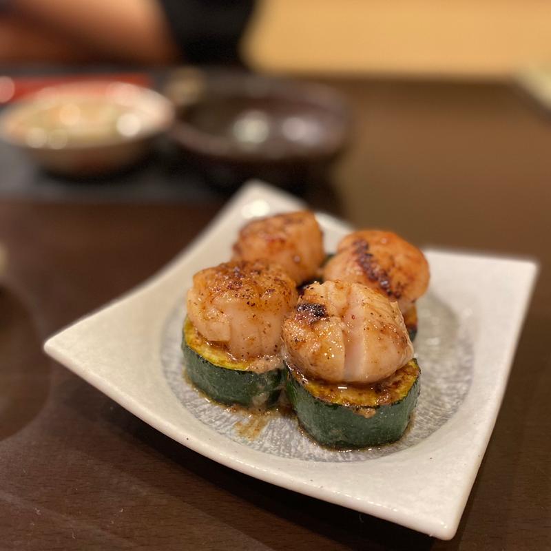 帆立とズッキーニアンチョビバター焼き(食酒 惣)