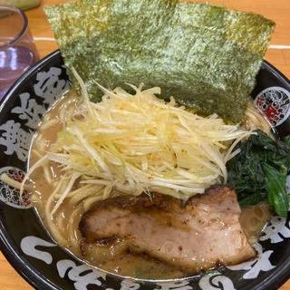 (横浜家系らぁめん 辻田家 簗瀬店)