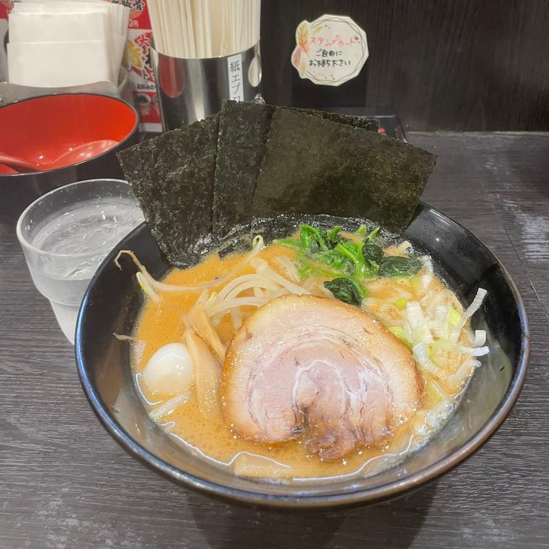 味噌豚骨ラーメン（並）(横浜家系ラーメン松壱家 平塚店)