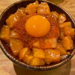 サーモンユッケ丼