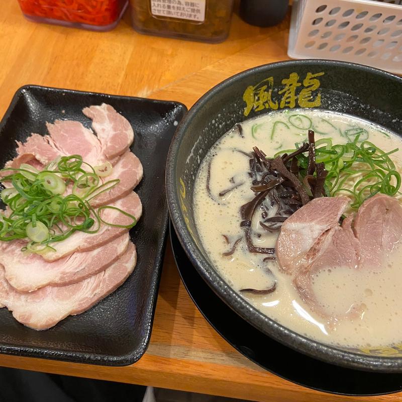 (とんこつラーメン 博多風龍 秋葉原2号店)