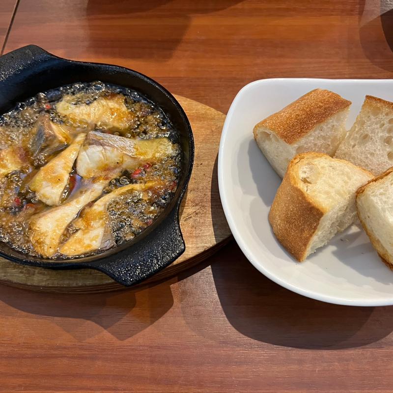 アヒージョ(瀬戸内 天然魚 Osteria Port)