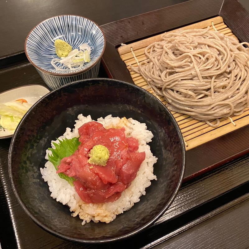 本鮪中落ち丼定食　蕎麦大盛り(蕎麦切り きうち)
