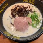 とんこつラーメン(博多風龍 新宿東口店 )