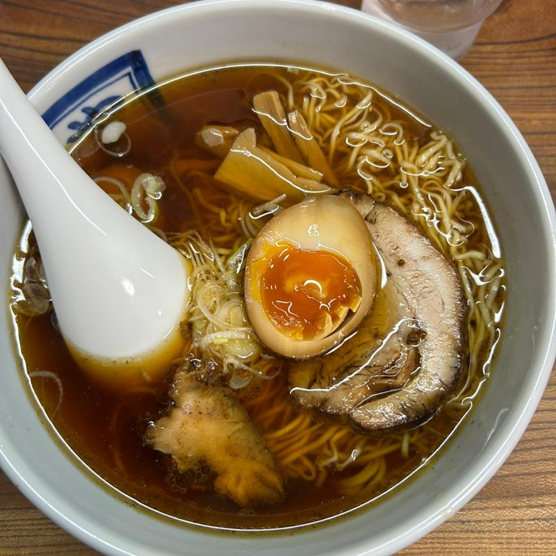 煮卵入り(やよいそば 角店 )