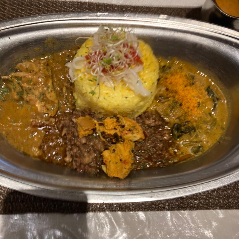 トリプルカレー(旧ヤム鐡道)
