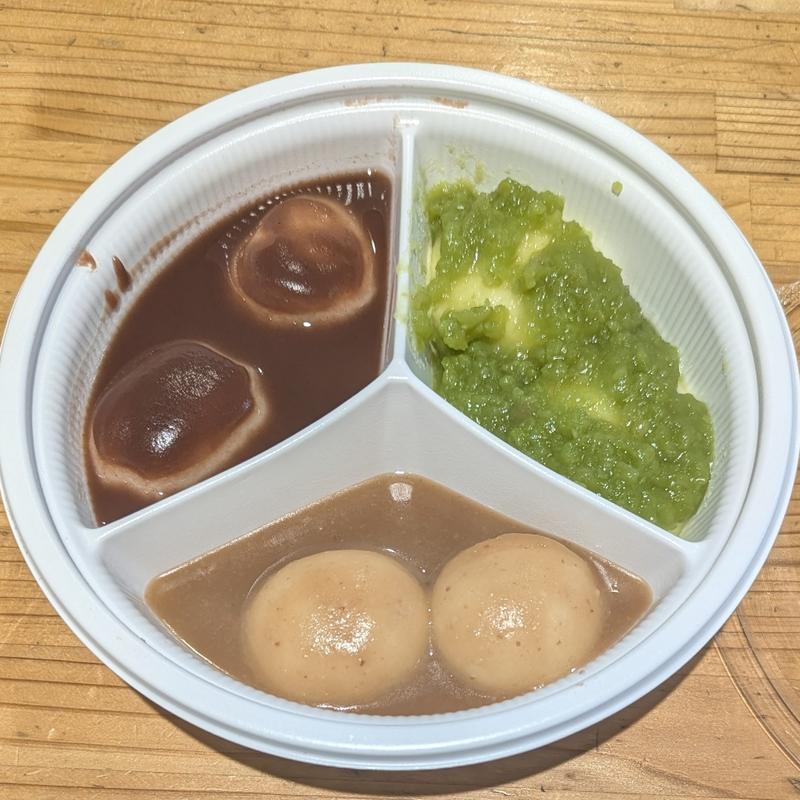 もち三撰 売店(道の駅 平泉 レストラン)