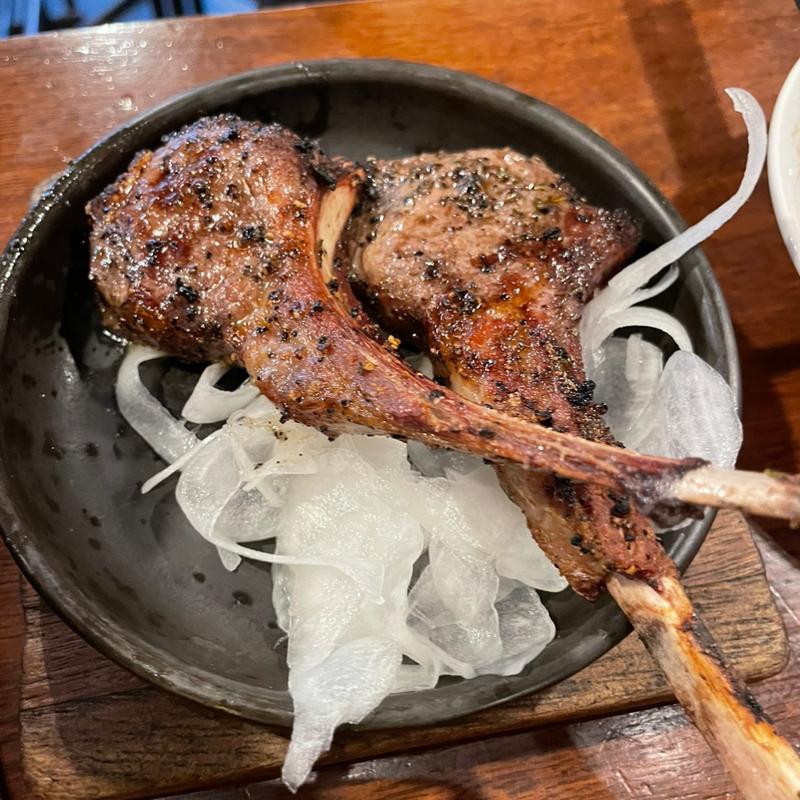 ラムチョップ(街の肉バル Buff 南森町店)