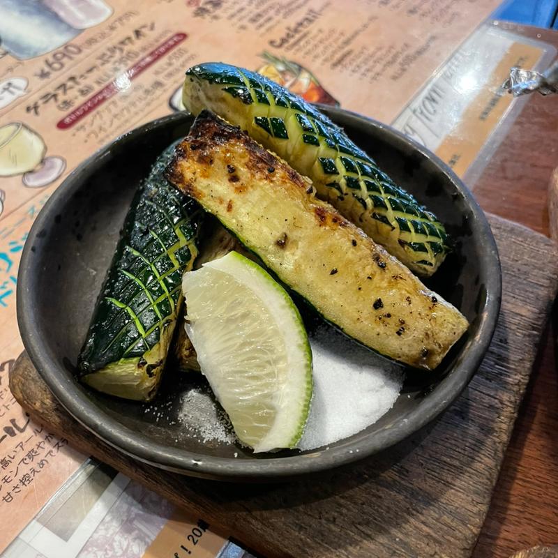 ズッキーニ炭火焼き(街の肉バル Buff 南森町店)