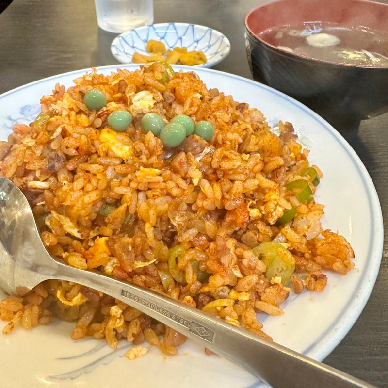 チャーハン辛くスープで(綿徳)