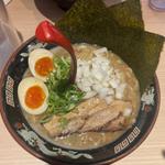 禁断の豚骨らーめん