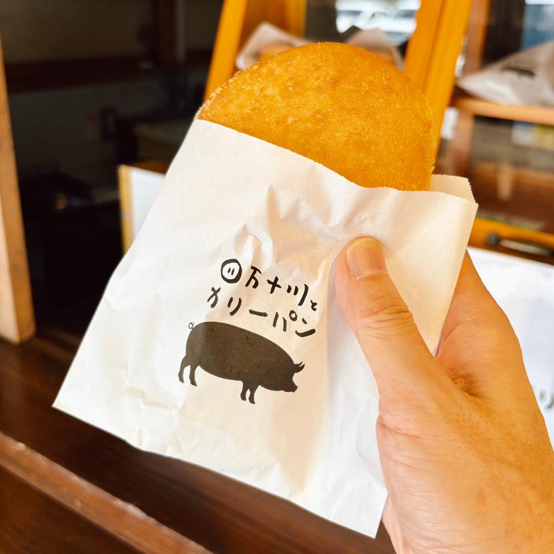 カリーパン(とおわのアイス屋さん)