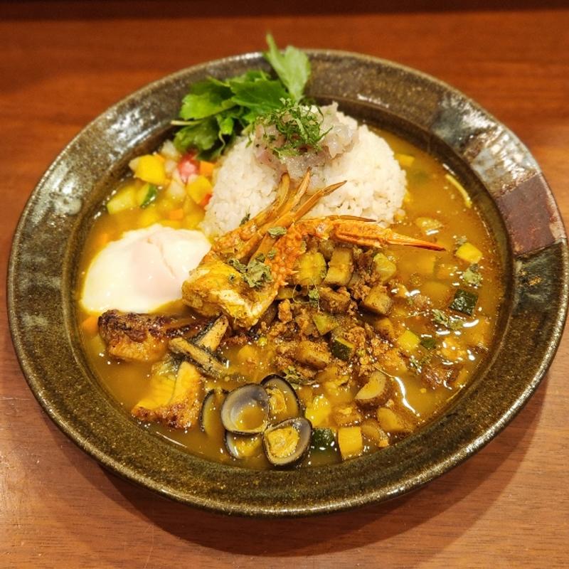 あいがけカレー 温度玉子(旬香唐 （しゅんかとう）)