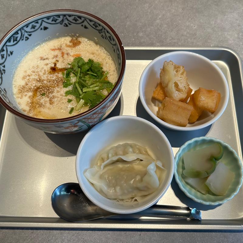 シェントウジャン定食(台湾+中華バル 台中香 神田店)