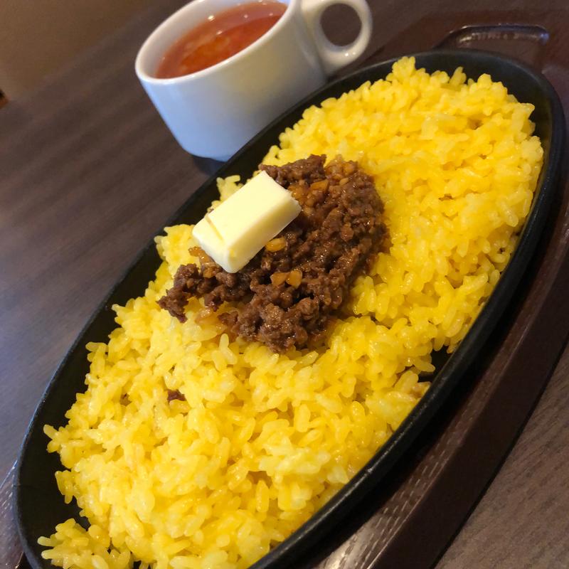 鉄板直火焼きガーリックライス(グラッチェガーデンズ 練馬土支田店)