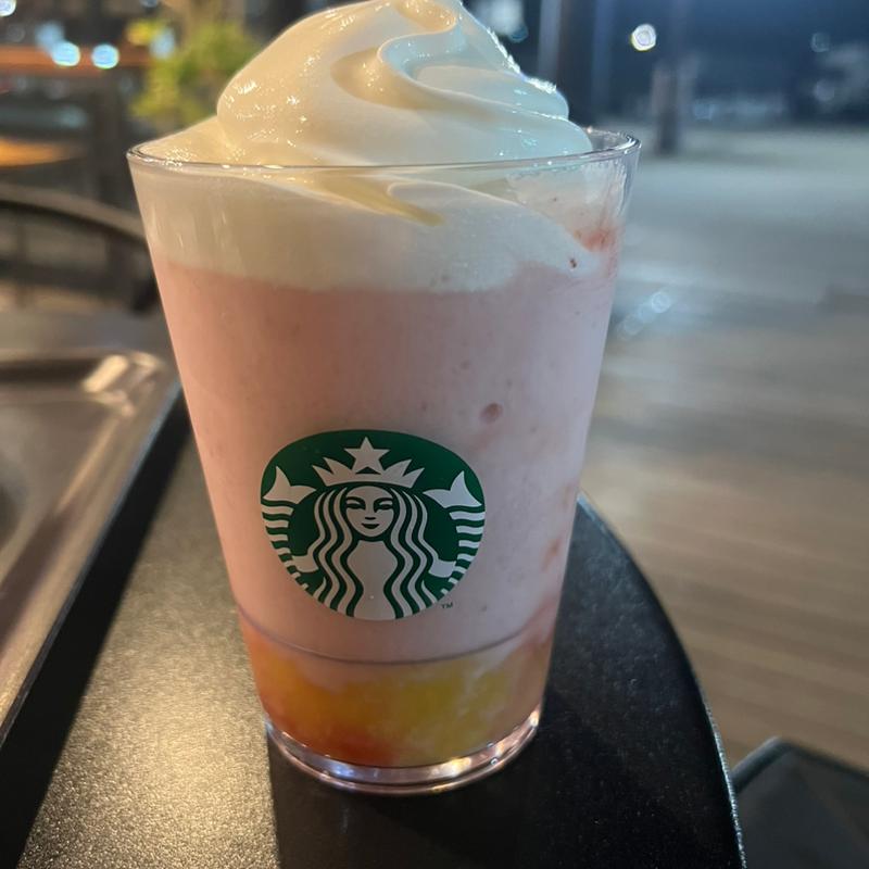 イチゴ バナナ フラペチーノ®(スターバックスコーヒー 三木サービスエリア(下り線)店)