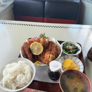 チキンカツ定食