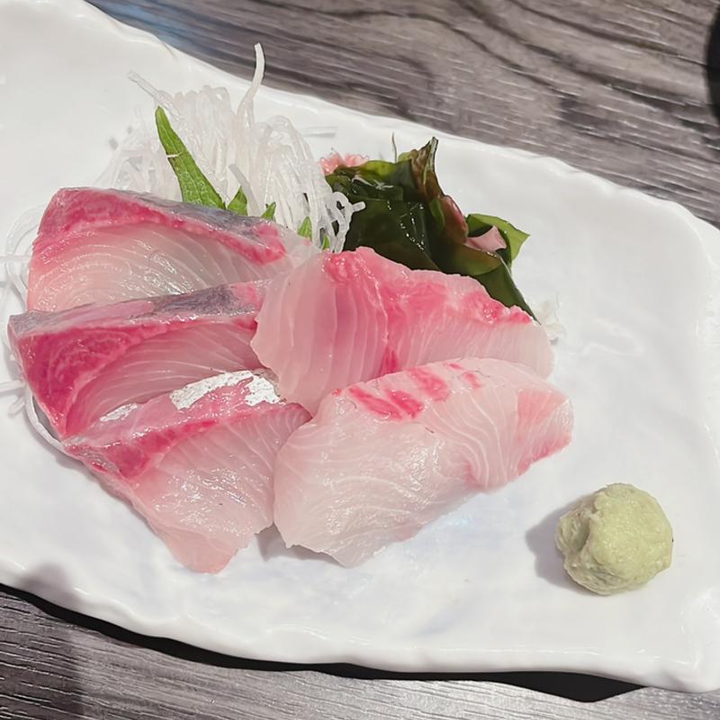 カンパチのお造り(天串 岐阜駅前店)