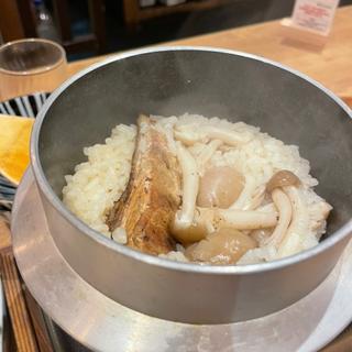 釜めし 藁焼き鮭バター(鮮魚とおばんざい 浜金)