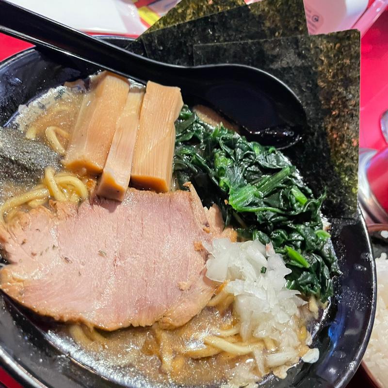 (横浜家系ラーメン 町田商店 太平通店)